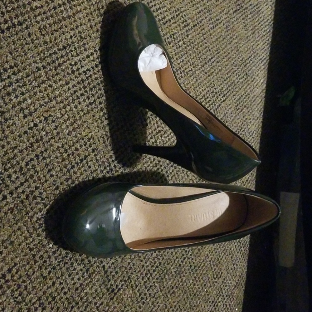 Heels - Picture 2 of 5